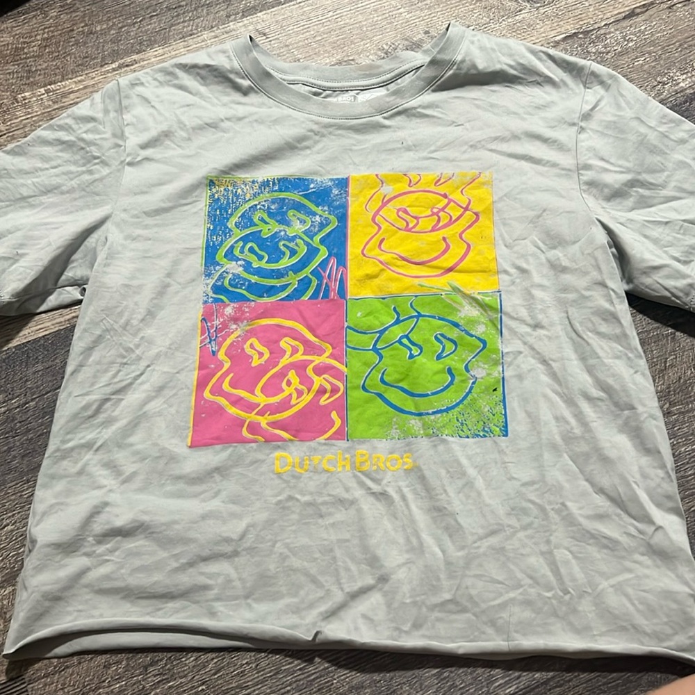 women’s medium dutch shirt